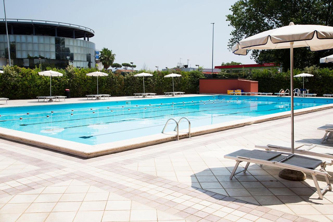 Camping Versilia Mare Hotel Lido di Camaiore Ngoại thất bức ảnh